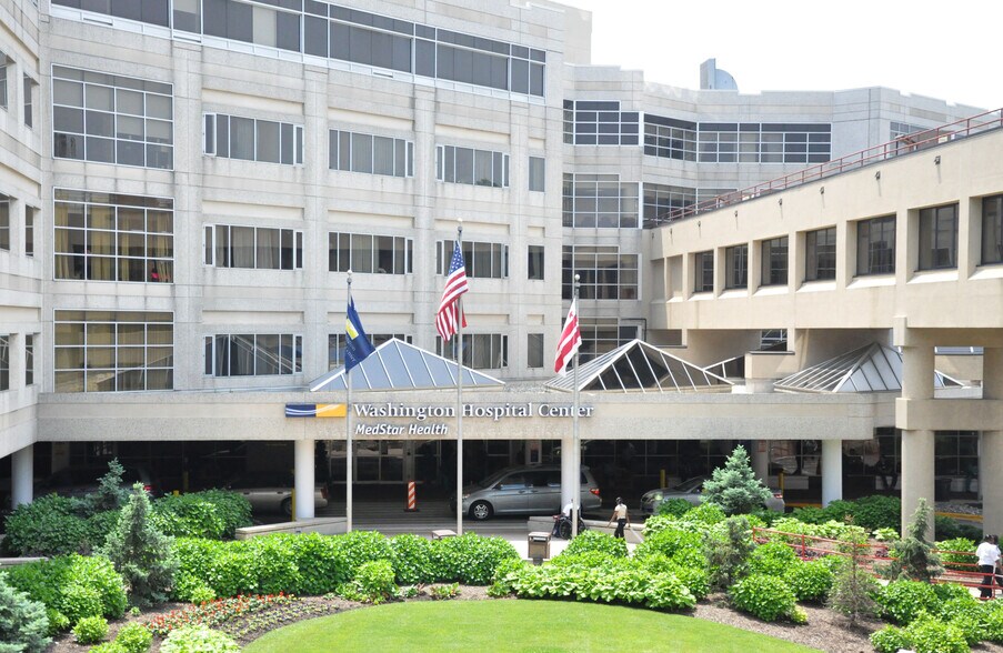 Primary Photo Of 106B Irving St NW, Washington Medical For Lease