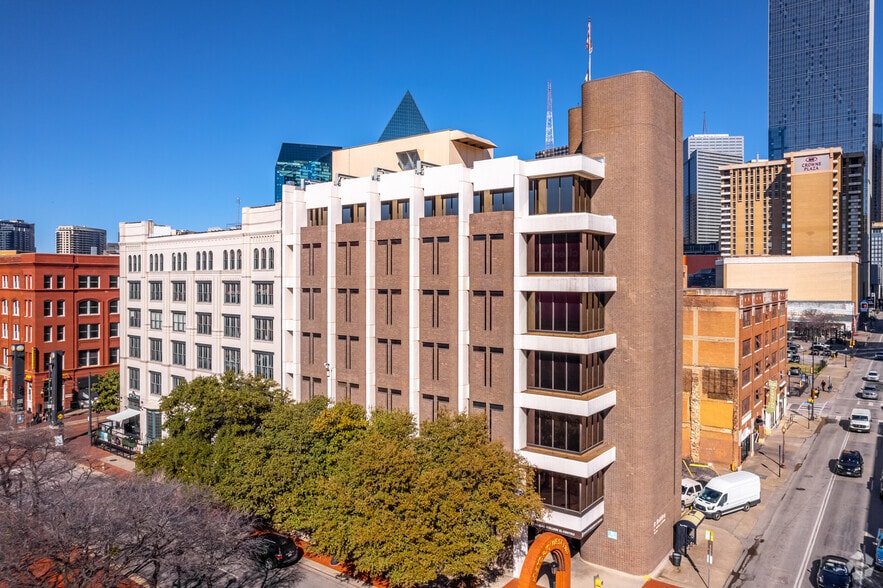 More Photos Of 208 N Market St, Dallas Office For Lease