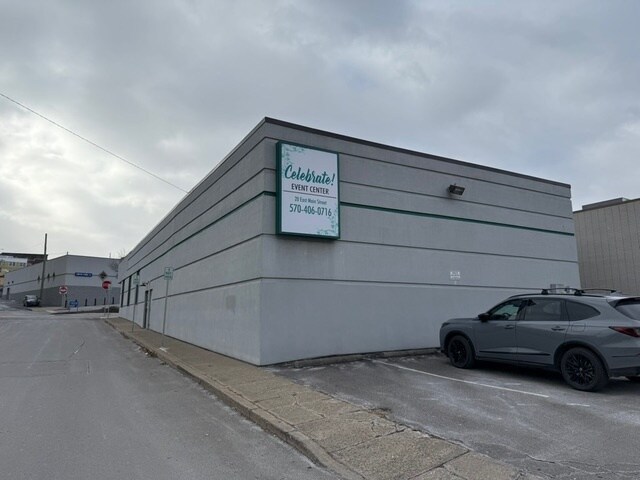 More Photos Of 20 E Main St, Nanticoke Office For Lease