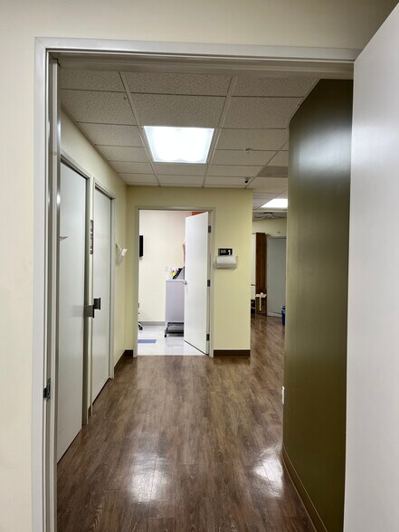 More Photos Of 1577 E Chevy Chase Dr, Glendale Medical For Lease