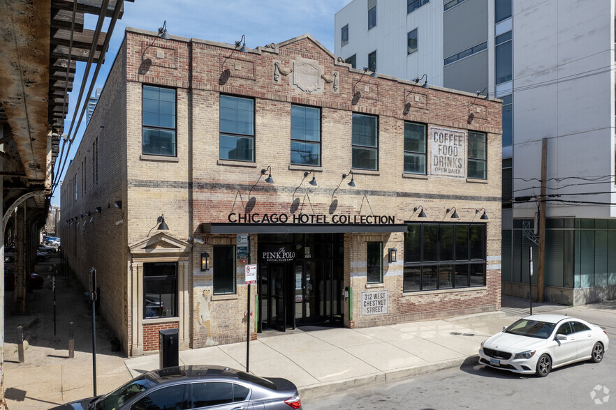 Primary Photo Of 312 W Chestnut St, Chicago Hotel For Lease