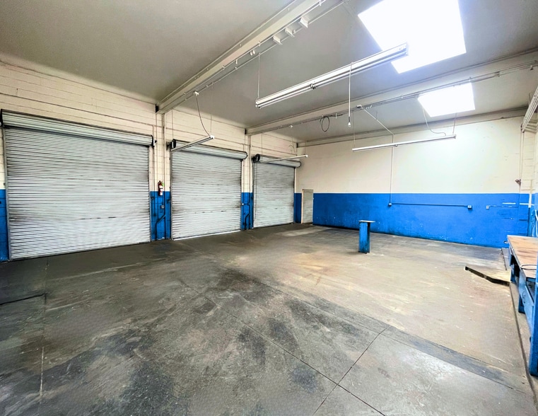 More Photos Of 1129 Cole Ave, Los Angeles Auto Repair For Lease