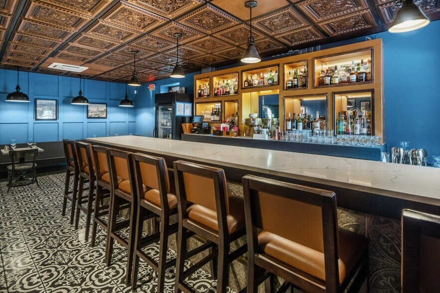 More Photos Of 340 Hamilton St, Albany Restaurant For Sale