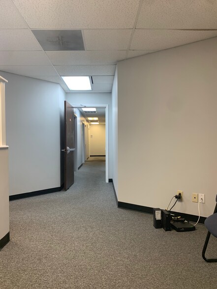 More Photos Of 4115 Medical Dr, San Antonio Unknown For Lease