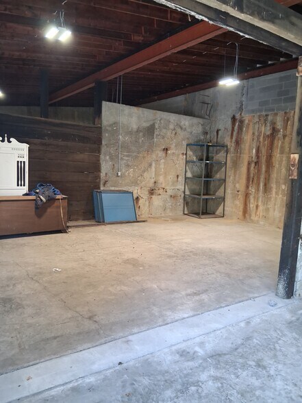 More Photos Of 12055 John Marshall Hwy, Markham Industrial For Sale