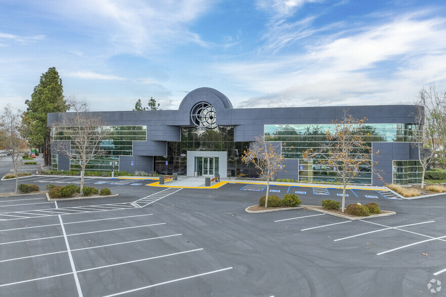 Primary Photo Of 47200 Bayside Pky, Fremont Research And Development For Lease