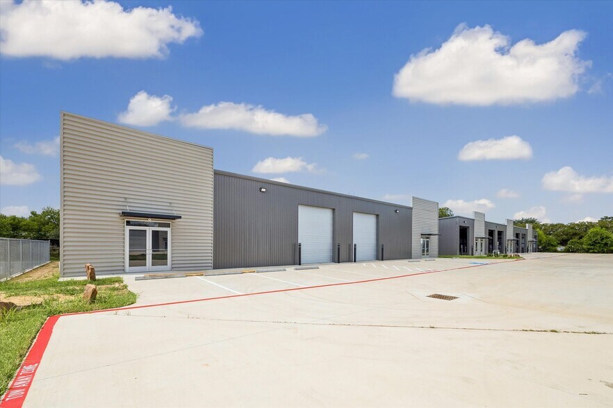 More Photos Of 19103 Hufsmith Kohrville Rd, Tomball Unknown For Lease