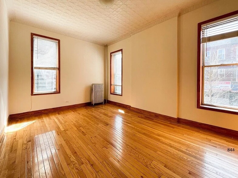 More Photos Of , Brooklyn General Retail For Sale