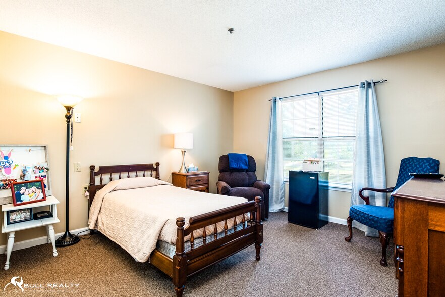 More Photos Of 184 Pine Ln, Washington Assisted Living For Sale