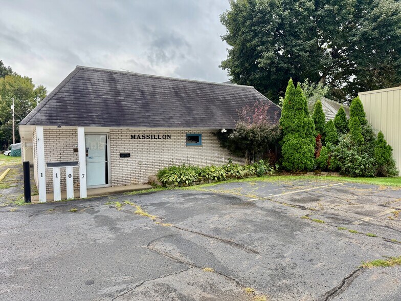 More Photos Of 1107 Lincoln Way E, Massillon Veterinarian Kennel For Sale