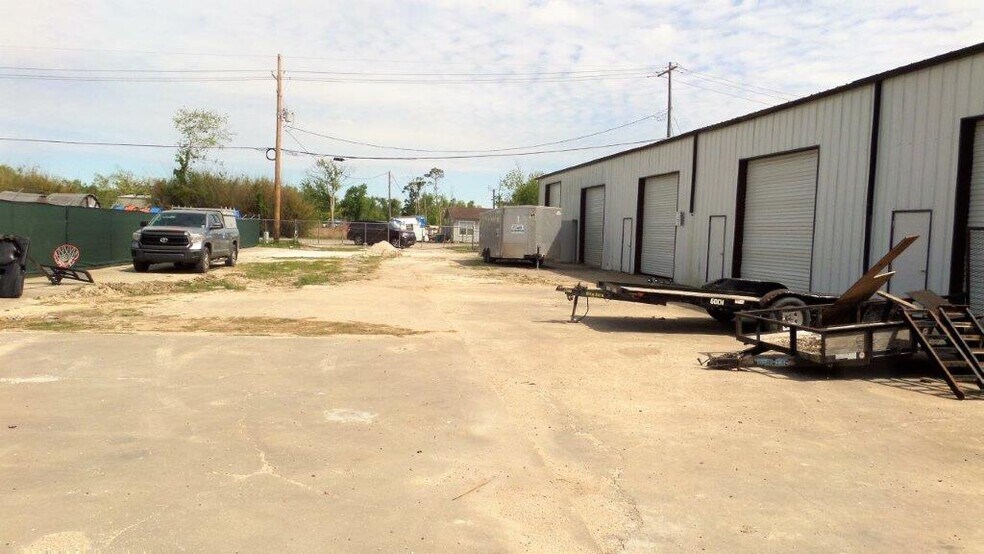 More Photos Of 160 Highway 3256, Lake Charles Distribution For Lease