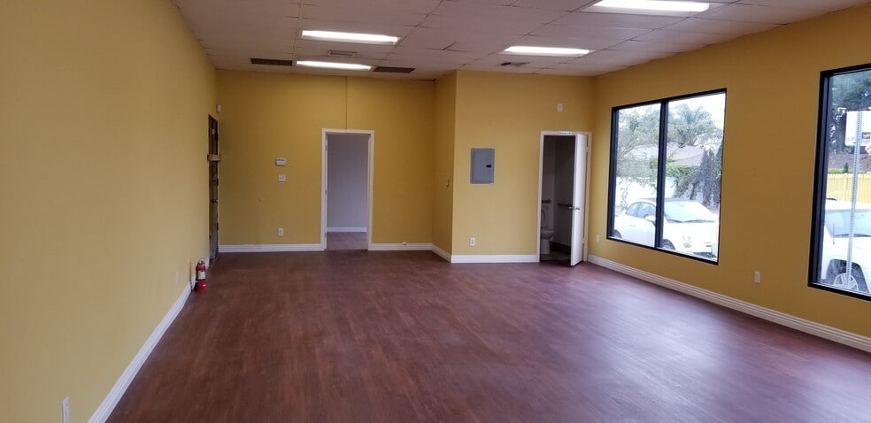 More Photos Of 6100-6108 Vineland Ave, North Hollywood Freestanding For Lease