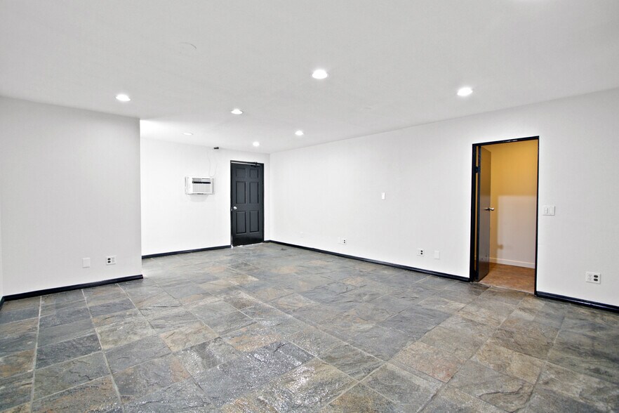 More Photos Of 621 N Main St, Orange Land For Sale