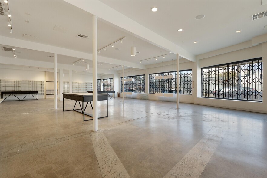 More Photos Of 2000 S La Cienega Blvd, Los Angeles Storefront For Lease