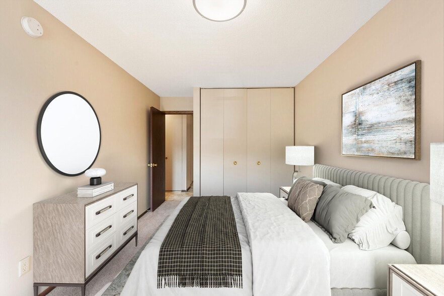 More Photos Of 2236 Lower Afton Rd, Saint Paul Apartments For Sale