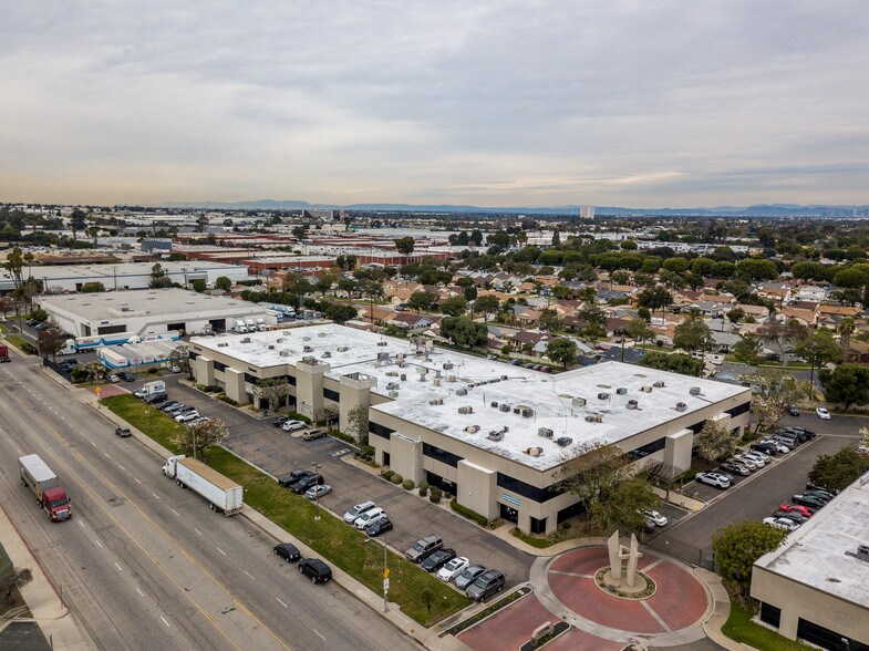 More Photos Of 105-161 W Victoria St, Long Beach Light Manufacturing For Lease