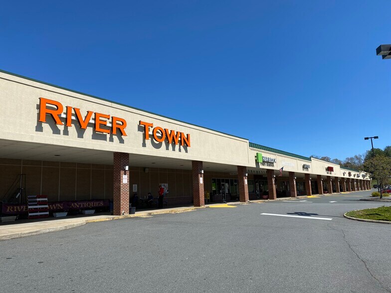 More Photos Of 110-126 Scottsville Ctr, Scottsville Unknown For Lease