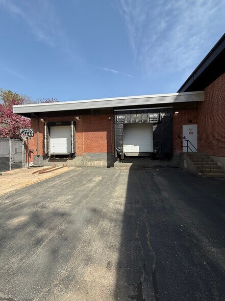 More Photos Of 50 Tower Ln, Avon Light Manufacturing For Lease