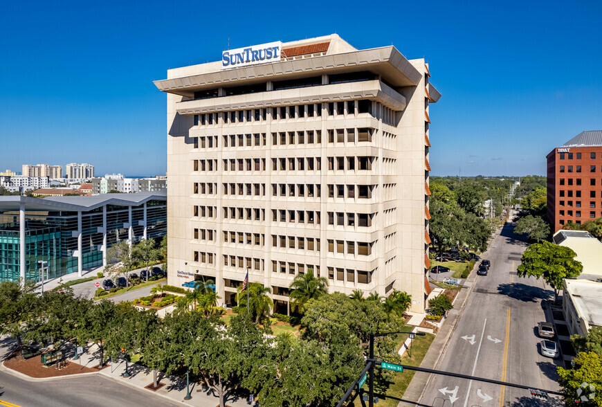 Primary Photo Of 1777 Main St, Sarasota Office For Lease