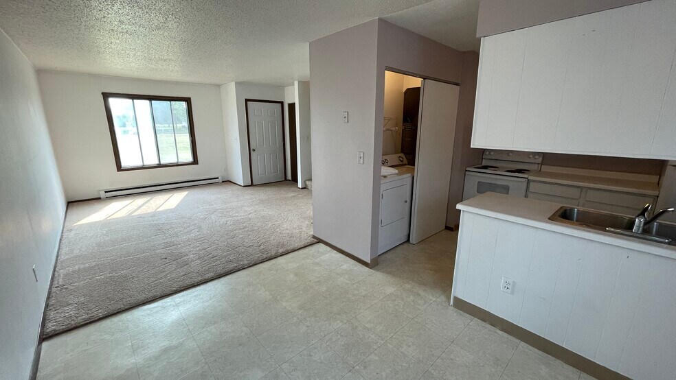 More Photos Of 114 8th Ave SE, Mayville Apartments For Sale