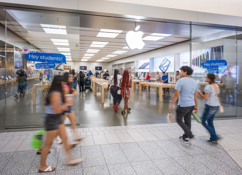 More Photos Of 2701 Ming Ave, Bakersfield Unknown For Lease