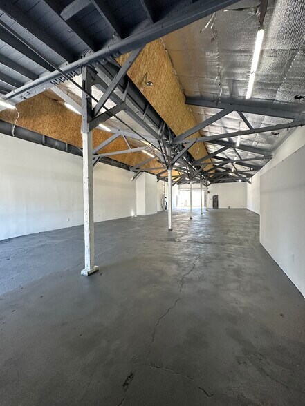 More Photos Of 1710 E 57th St, Los Angeles Manufacturing For Lease
