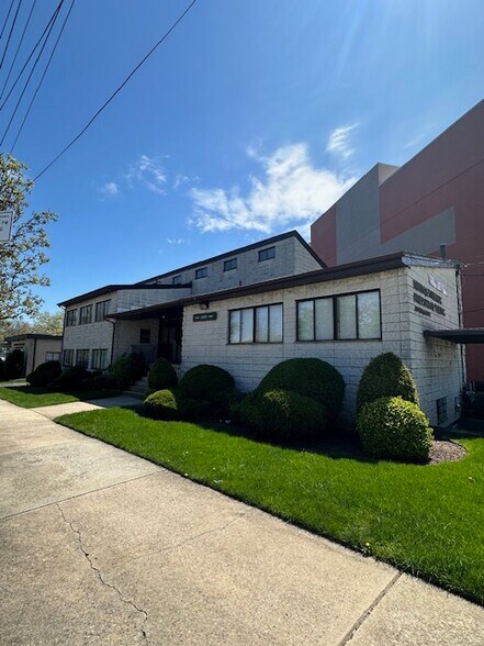 More Photos Of 2153 Richmond Ave, Staten Island Office For Sale
