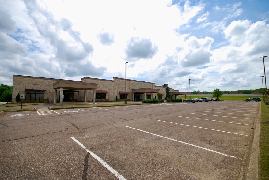 More Photos Of 213-221 Sterling Farm Dr, Jackson Medical For Lease