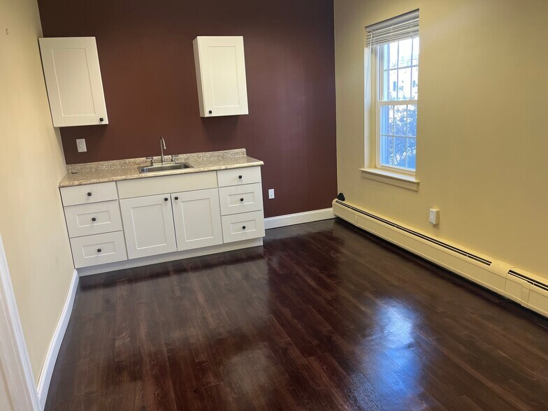 More Photos Of 335 Broad St, Clifton Office For Lease