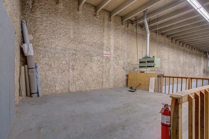 More Photos Of 675 Elkton Dr, Colorado Springs Distribution For Lease
