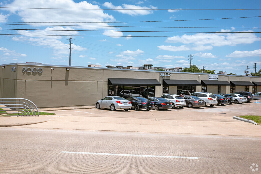 More Photos Of 9000 Hempstead Rd, Houston Light Distribution For Lease