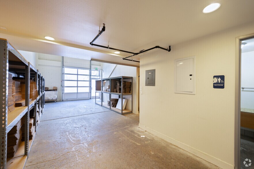 More Photos Of 1940 Union St, Oakland Warehouse For Lease