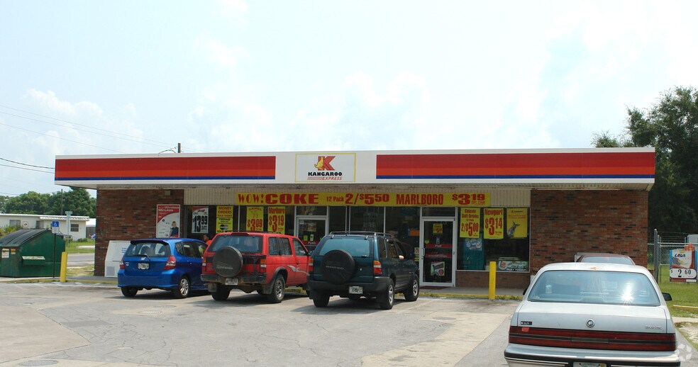 More Photos Of 10143 SE Sunset Harbor Rd, Summerfield Convenience Store For Sale