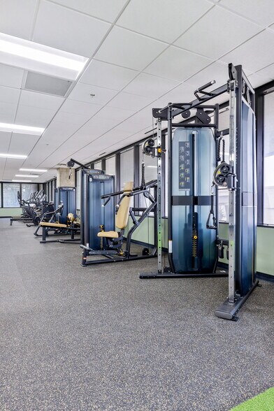 More Photos Of 8390 Lyndon B Johnson Fwy, Dallas Medical For Lease