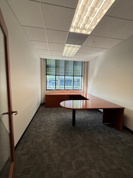 More Photos Of 700 Washington St, Columbus Office For Lease