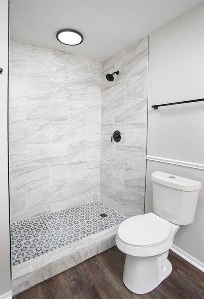 More Photos Of 2850 S Southwest Loop 323, Tyler Distribution For Lease