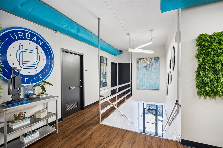 More Photos Of 629-633 W 19th St, Houston Office For Sale
