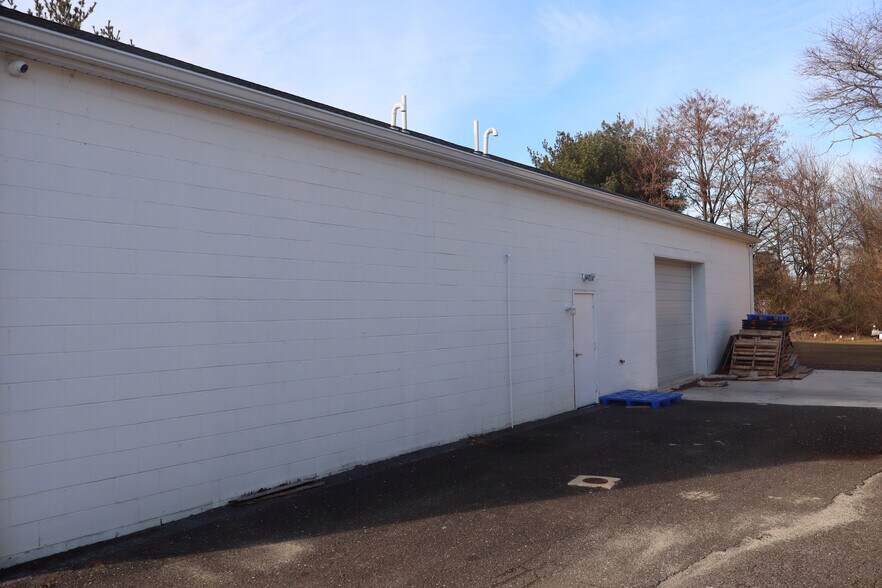 More Photos Of 515 Williamstown Rd, Sicklerville Storefront For Sale