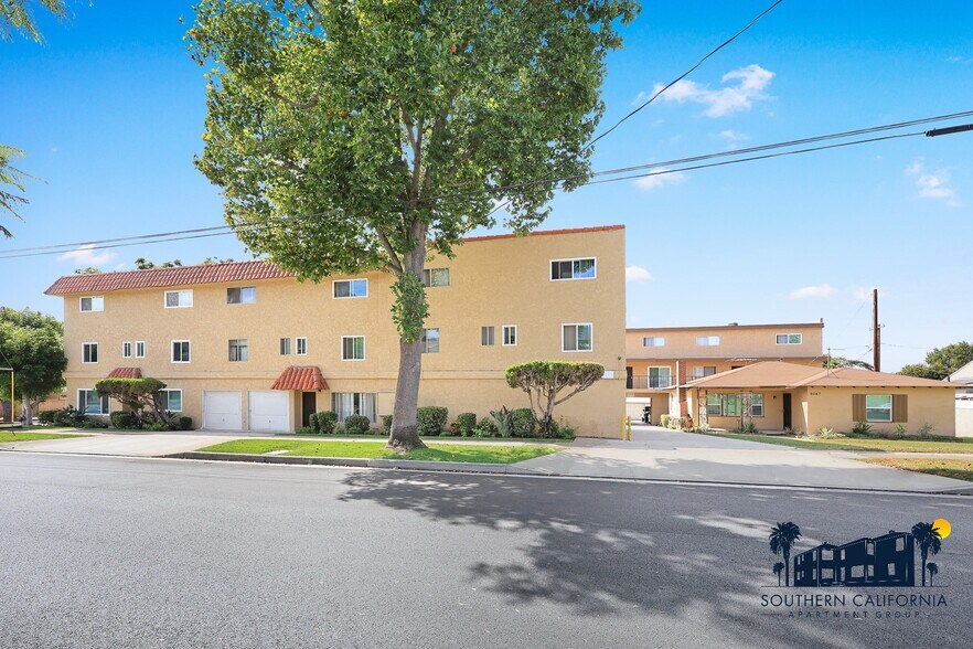 More Photos Of 11447 Broadway, Whittier Apartments For Sale
