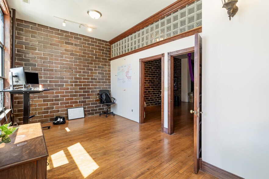 More Photos Of 118 W Clark St, Crown Point Office Residential For Sale