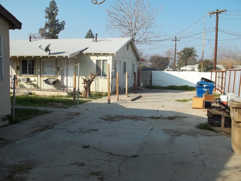 More Photos Of 2208 Lake St, Bakersfield Apartments For Sale