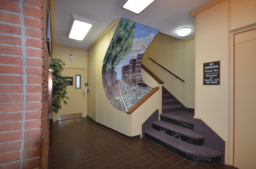 More Photos Of 20 Maple St, Springfield Office For Sale