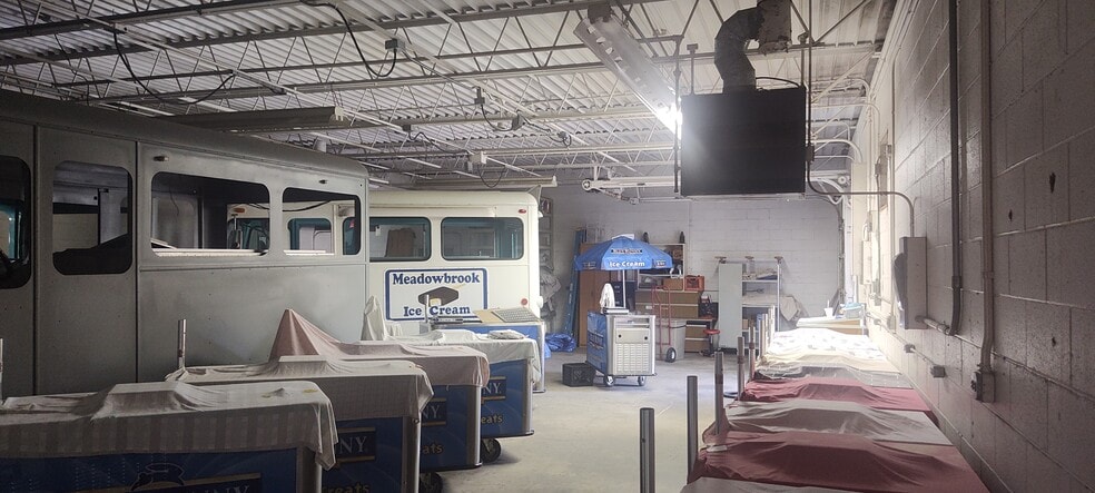 More Photos Of 3220 W Auburn Rd, Rochester Hills Warehouse For Sale