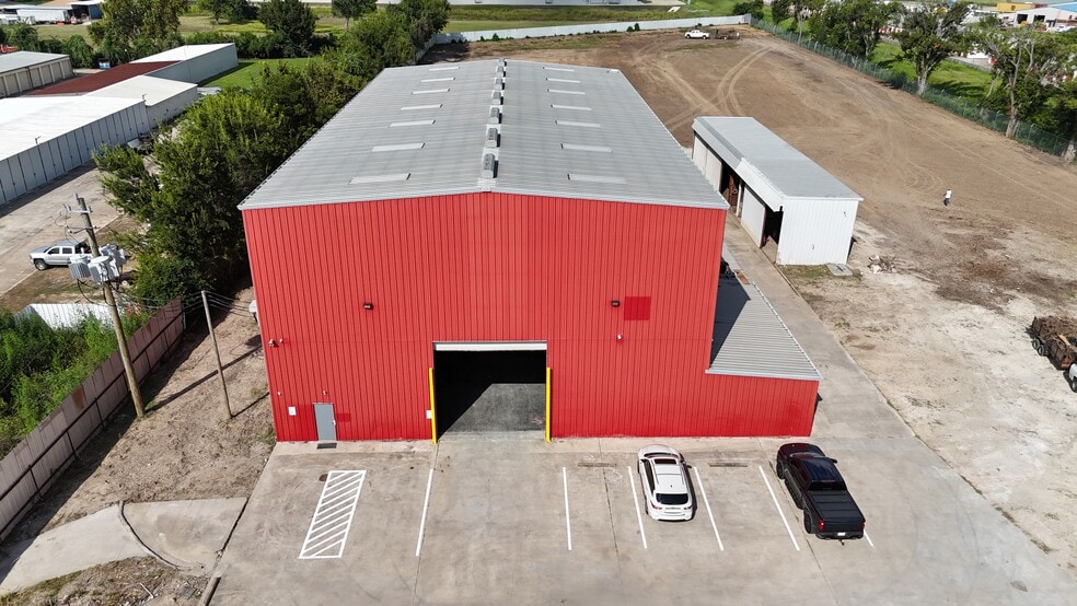 Primary Photo Of 8714 Galveston Rd, Houston Warehouse For Sale