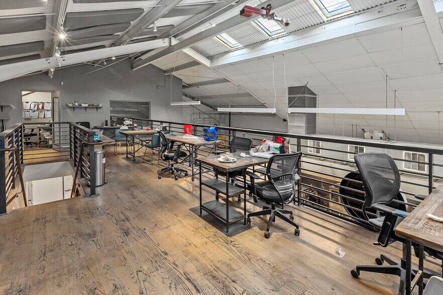 More Photos Of 1400 Yosemite Ave, San Francisco Warehouse For Sale