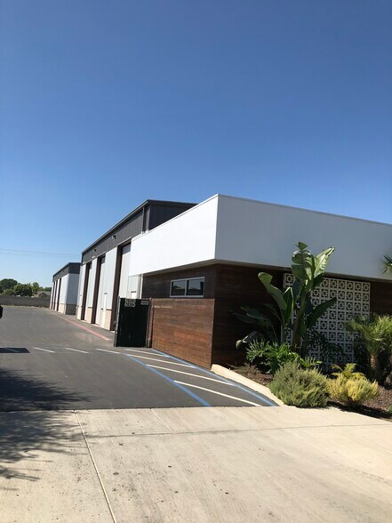 More Photos Of 7037 W Pershing Ct, Visalia Office For Lease