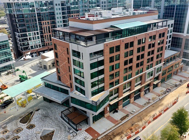 More Photos Of 320 Falls St, Greenville Office For Sale