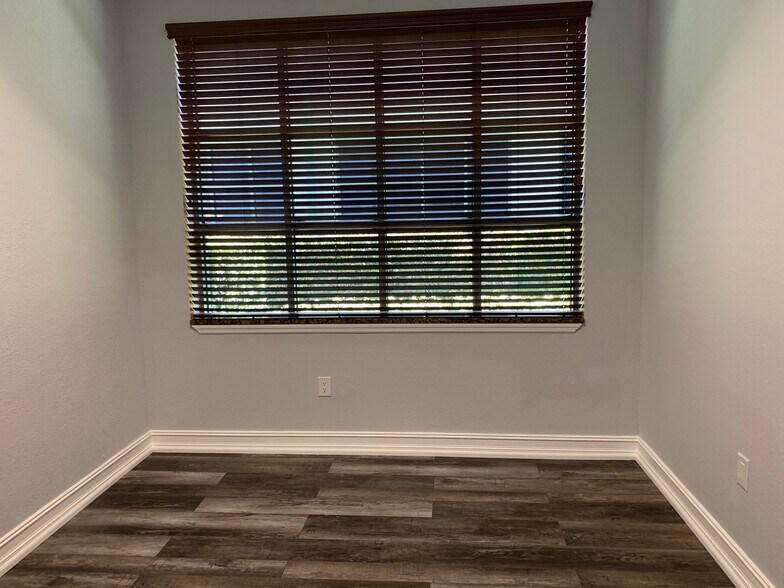More Photos Of 3937 Tampa Rd, Oldsmar Medical For Lease