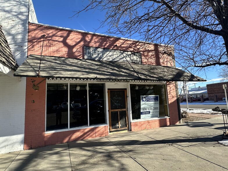 Primary Photo Of 303 N Center Ave, Hardin General Retail For Sale