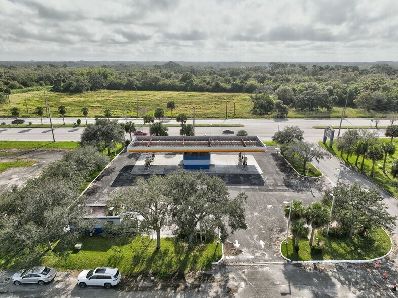 More Photos Of 4696 Okeechobee Rd, Fort Pierce Service Station For Sale